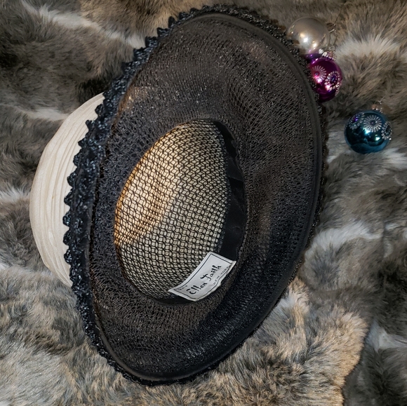 VINTAGE Lady's Hat, Ellen Faith by Hudson Bay, 1950's - mid 1960's white & black - Picture 7 of 7